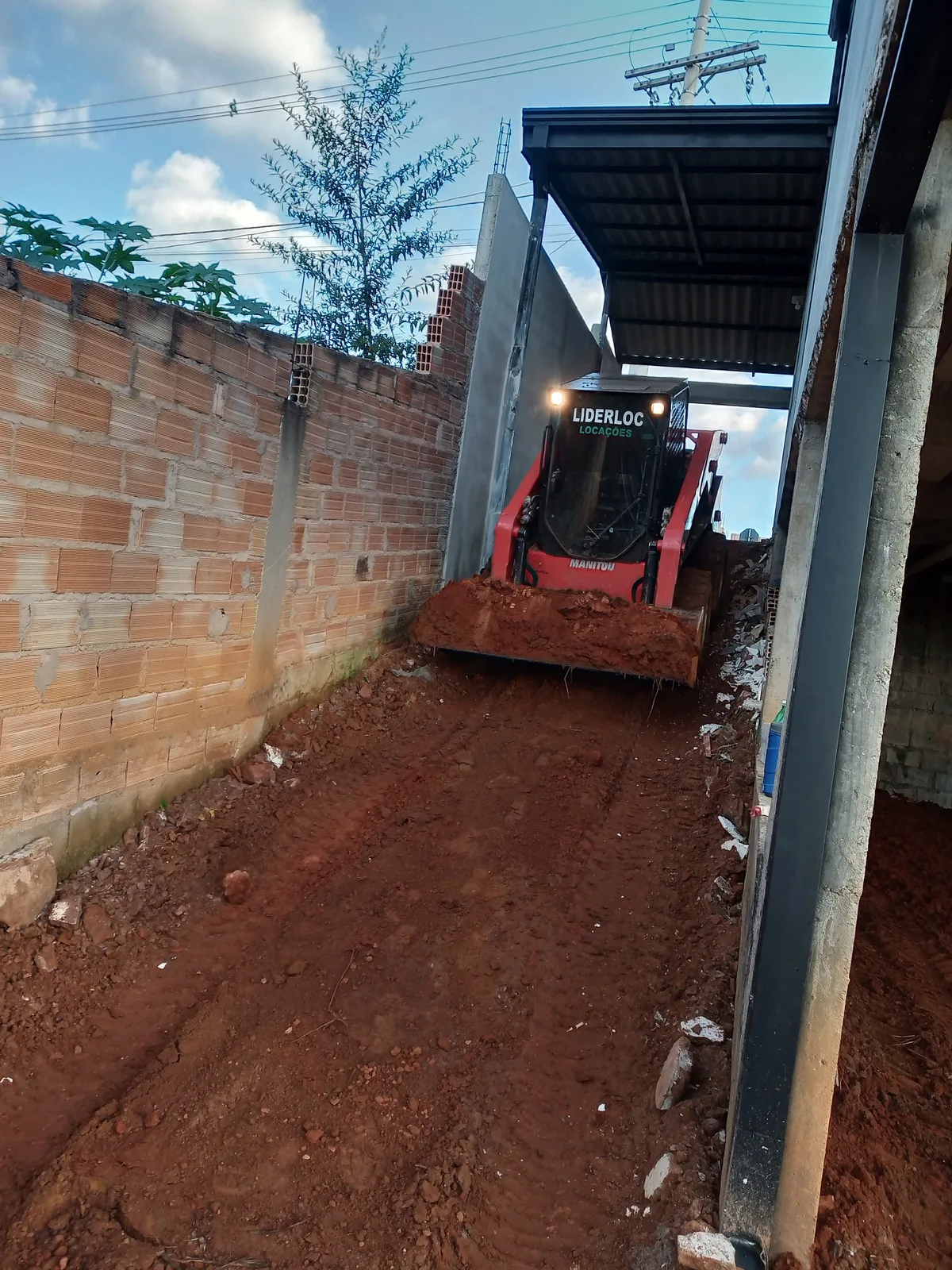Escavação em área confinada
